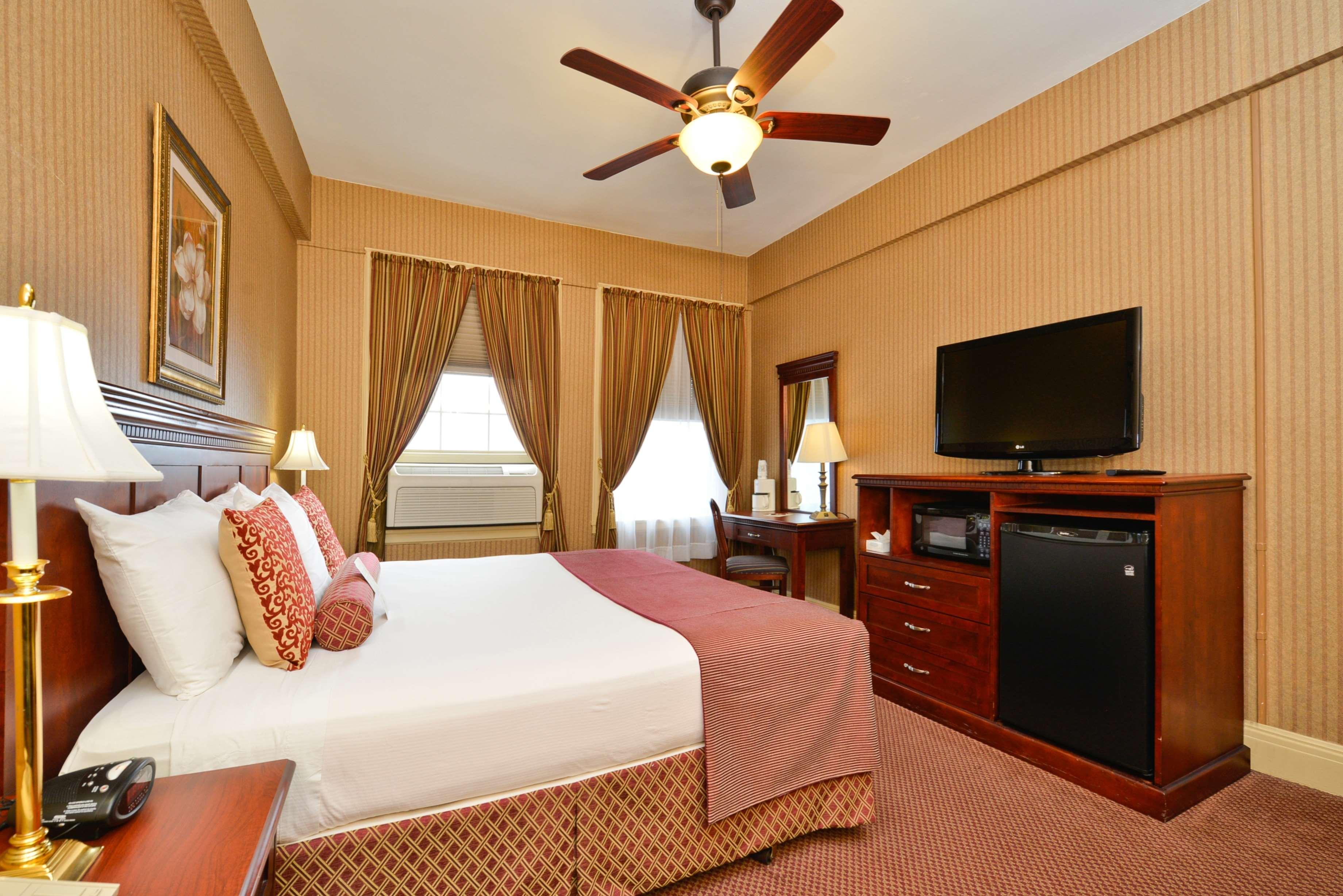 Best Western Plus Sidney Lodge Extérieur photo